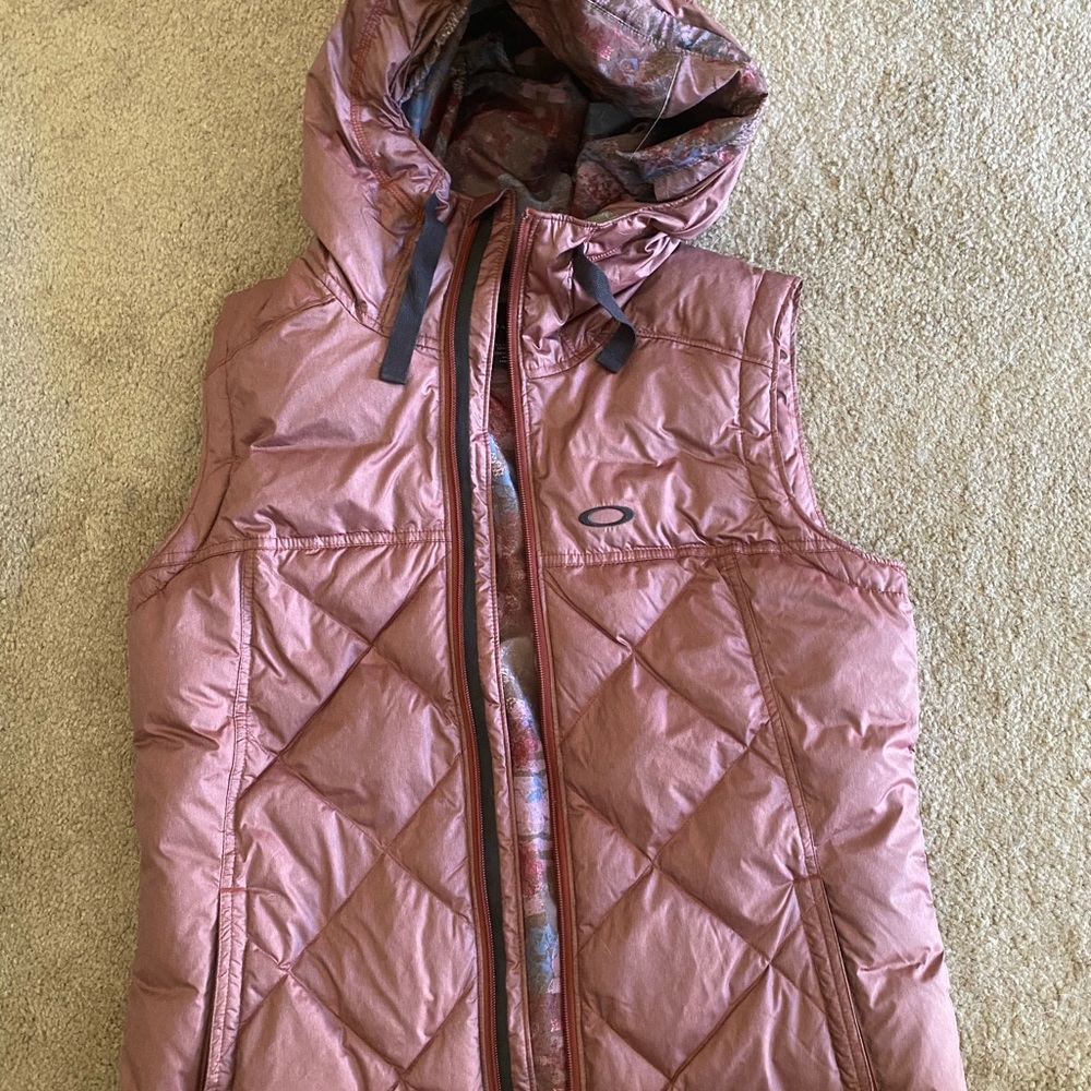 Oakley Down Vest - Small